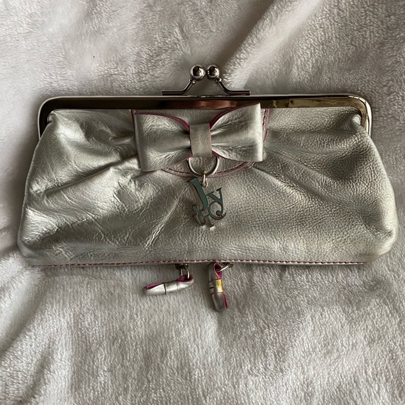 Vintage Y2K Juicy Couture Chic Silver Bow Tie Leather Clutch Wallet EUC - Picture 4 of 14